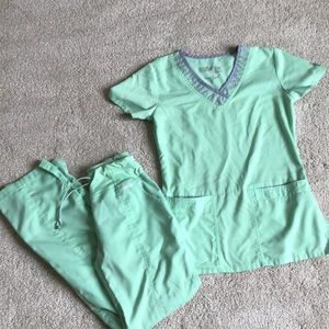 Greys Anatomy scrubs xs light green active